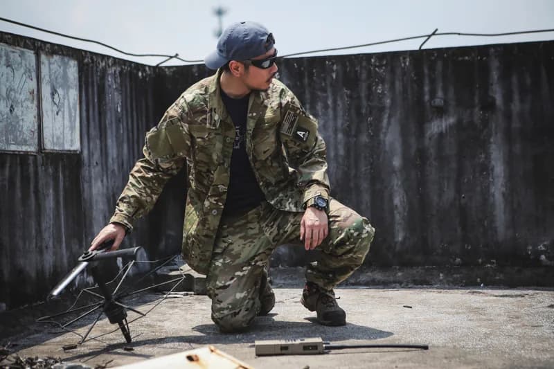 EM6930 Field Tactical Shirt Pants R6 Uniform Set application scene 5