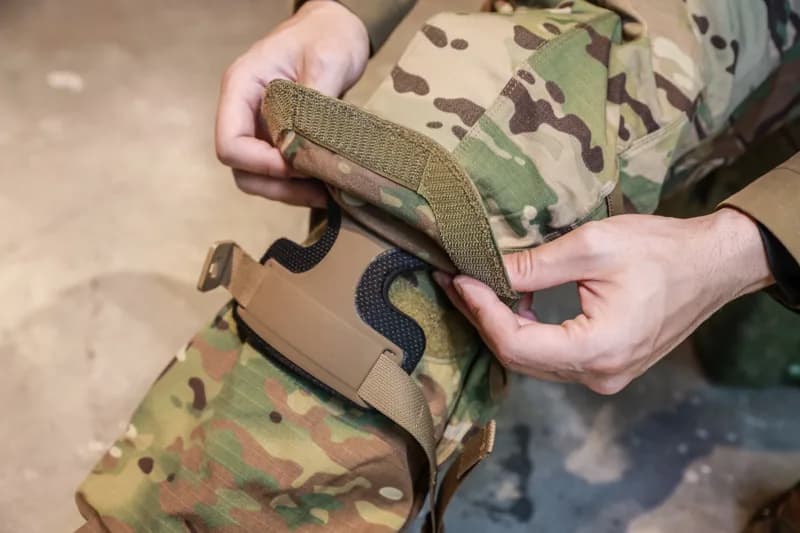 EM7079 ARC Style Military Kneepads Upgrade application scene 5