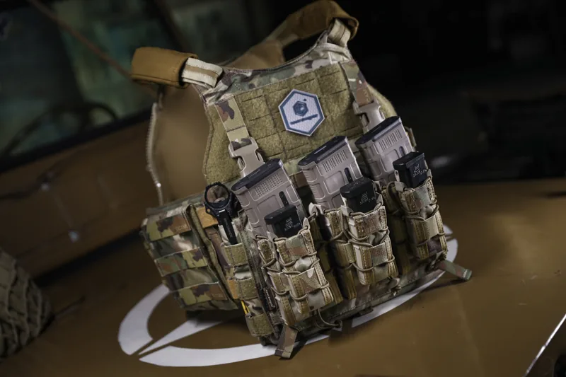 EM7406 VS Style SCARAB tactical Vest application scene 1