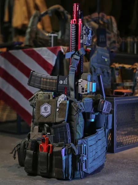EM7408 FS Style Strandhogg Plate Carrier W/ROC application scene 6