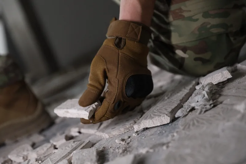 EM9347 Tactical All Finger Gloves application scene 5