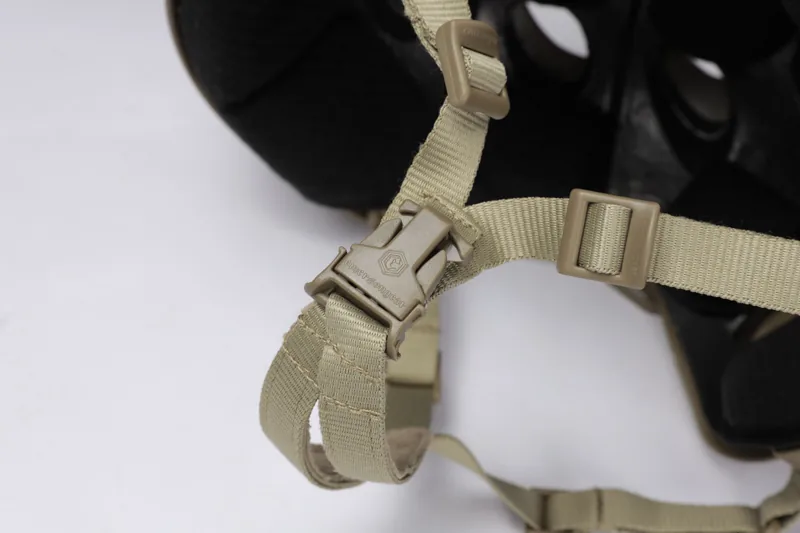 EM9695 Fast SF Ultra High Cut Tactical Helmet construction detail 8
