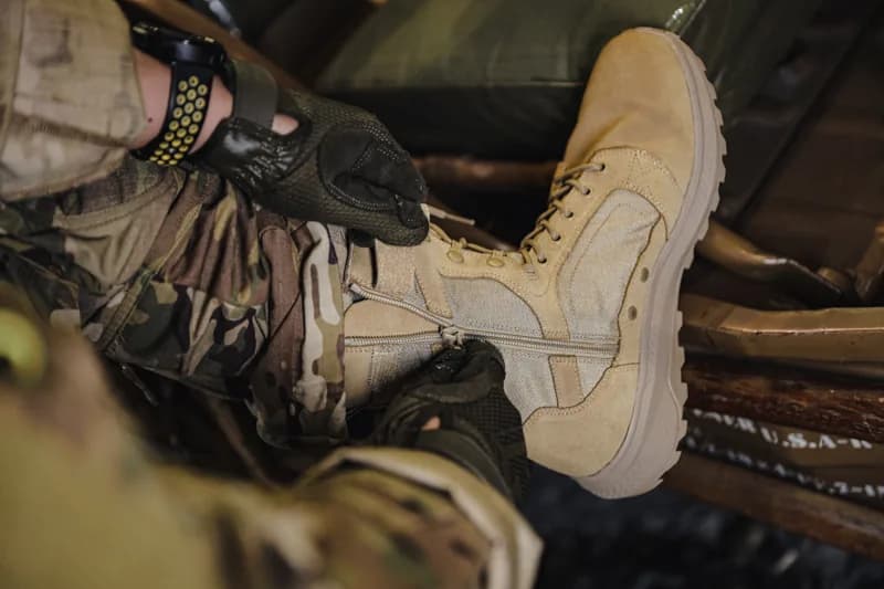 EM9746 Viper 8-inch Mobile Tactical Boots application scene 1