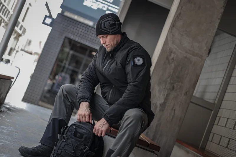 EMB06002 Seal Insulated Jacket application scene 2