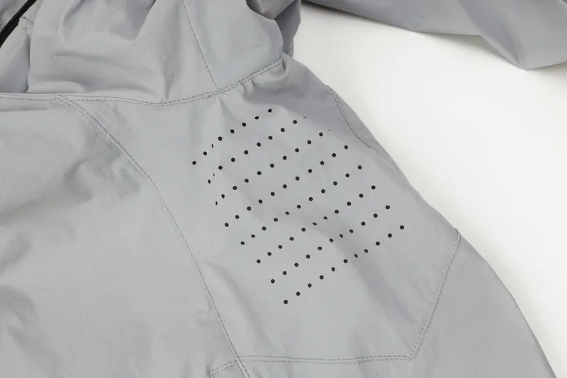 EMB9610 “Star” Commuting Sunscreen Coat construction detail 3