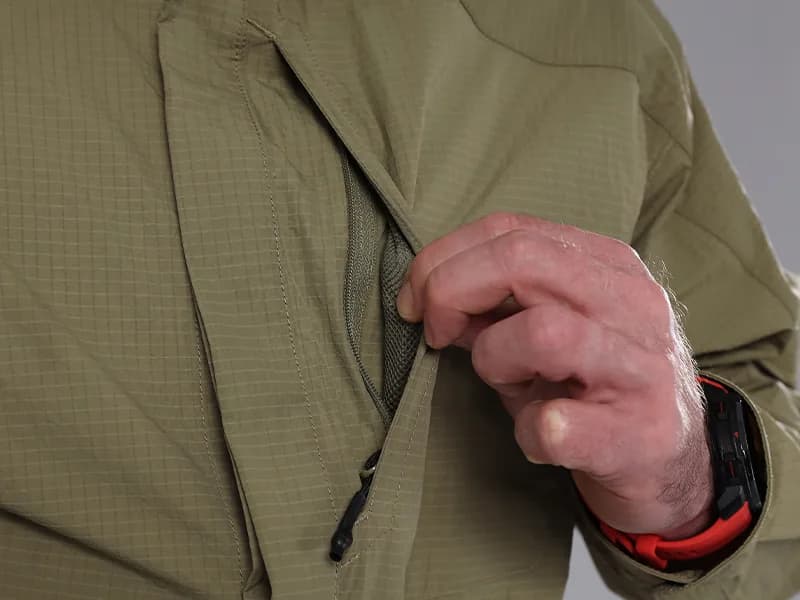 EMB9782 Flying Squirrel Lightweight Shirt construction detail 1